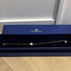 Swarovski Gold Bracelet with Sparkling Centerpiece